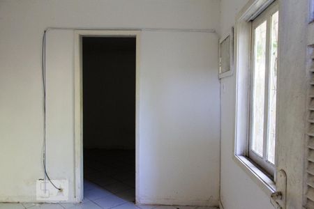 Sala de casa para alugar com 1 quarto, 45m² em Vargem Pequena, Rio de Janeiro