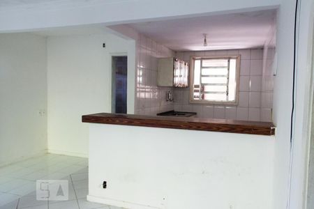 Sala de casa para alugar com 1 quarto, 45m² em Vargem Pequena, Rio de Janeiro