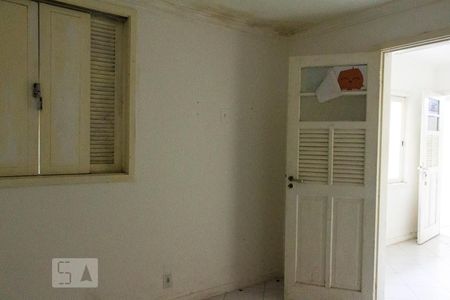 Quarto de casa para alugar com 1 quarto, 45m² em Vargem Pequena, Rio de Janeiro