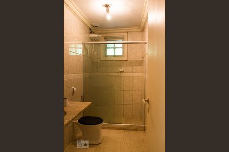 Banheiro de casa para alugar com 2 quartos, 60m² em Vargem Pequena, Rio de Janeiro