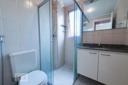 Banheiro de apartamento para alugar com 1 quarto, 45m² em Vila Pompeia, São Paulo