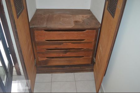 Casa à venda com 75m², 2 quartos e 1 vagaQuarto 1 - Armários