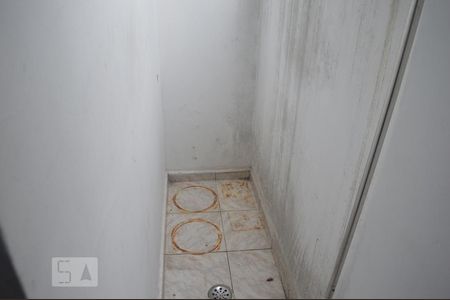 Casa à venda com 75m², 2 quartos e 1 vagaPequeno espaço ao lado da cozinha