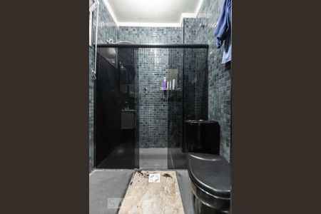 Banheiro de apartamento à venda com 1 quarto, 79m² em Santa Efigênia, São Paulo