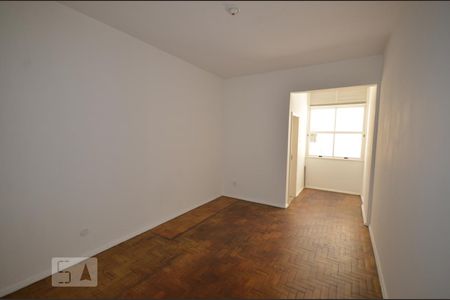 Sala/Quarto de kitnet/studio à venda com 1 quarto, 33m² em Laranjeiras, Rio de Janeiro