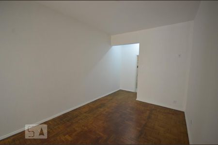 Sala/Quarto de kitnet/studio à venda com 1 quarto, 33m² em Laranjeiras, Rio de Janeiro