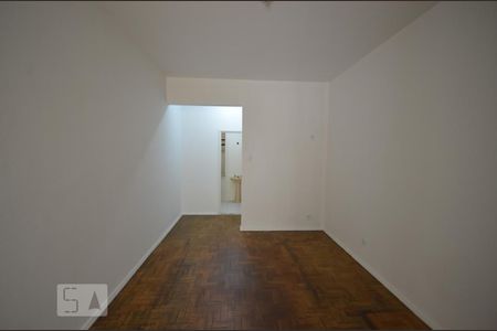 Sala/Quarto de kitnet/studio à venda com 1 quarto, 33m² em Laranjeiras, Rio de Janeiro