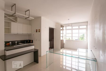 Sala/Quarto/Cozinha de kitnet/studio à venda com 1 quarto, 33m² em Centro Histórico, Porto Alegre