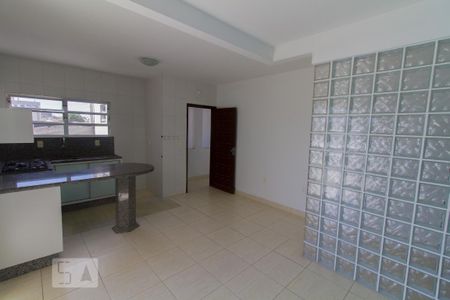 Sala de casa para alugar com 2 quartos, 90m² em Capoeiras, Florianópolis