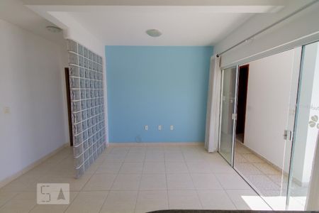 Sala de casa para alugar com 2 quartos, 90m² em Capoeiras, Florianópolis