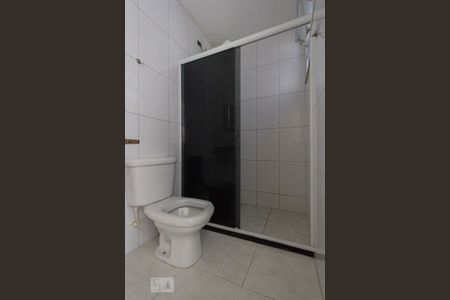 Banheiro de apartamento para alugar com 1 quarto, 40m² em Curicica, Rio de Janeiro