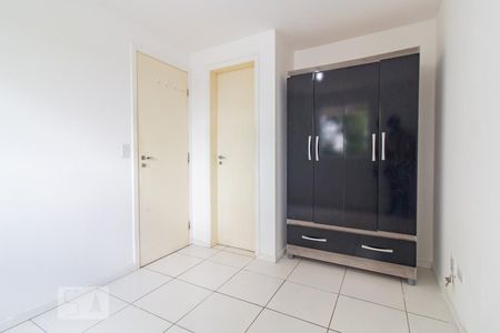 Quarto 2 de apartamento para alugar com 2 quartos, 47m² em Novo Mundo, Curitiba