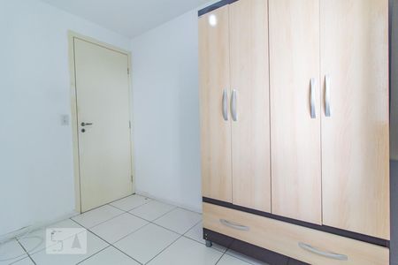 Quarto 1 de apartamento para alugar com 2 quartos, 47m² em Novo Mundo, Curitiba
