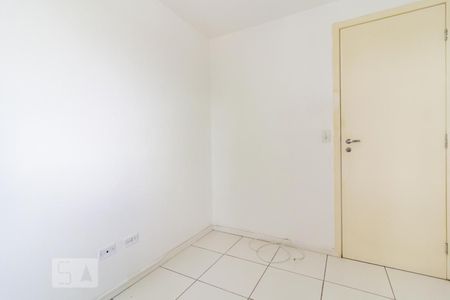 Quarto 1 de apartamento para alugar com 2 quartos, 47m² em Novo Mundo, Curitiba
