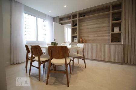 Sala de apartamento à venda com 3 quartos, 100m² em Vila Nova Conceição, São Paulo