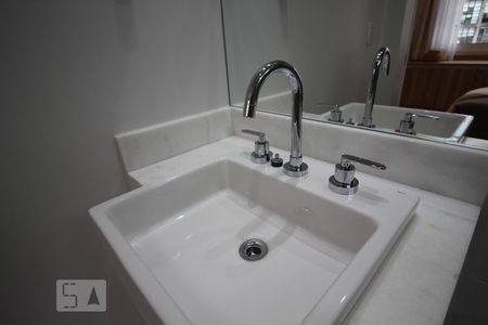 Apartamento à venda com 100m², 3 quartos e 1 vagaBanheiro da Suíte 2