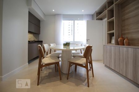 Sala de apartamento à venda com 3 quartos, 100m² em Vila Nova Conceição, São Paulo