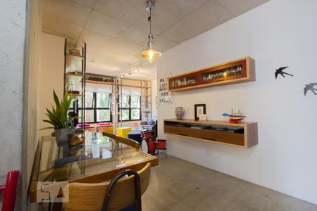 Apartamento à venda com 70m², 2 quartos e 1 vaga Apartamento à venda com 70m², 2 quartos e 1 vagaSala