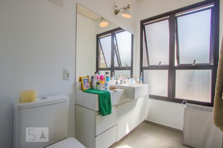 Apartamento à venda com 70m², 2 quartos e 1 vaga Apartamento à venda com 70m², 2 quartos e 1 vagaBanheiro Suíte