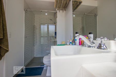 Apartamento à venda com 70m², 2 quartos e 1 vaga Apartamento à venda com 70m², 2 quartos e 1 vagaBanheiro Suíte