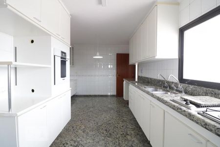 Apartamento à venda com 168m², 4 quartos e 2 vagasCozinha