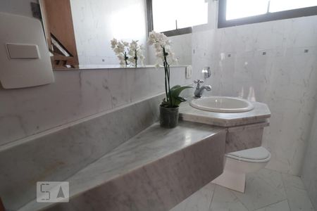 Lavabo de apartamento para alugar com 4 quartos, 168m² em Mooca, São Paulo