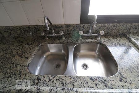 Apartamento à venda com 168m², 4 quartos e 2 vagasCozinha - pia