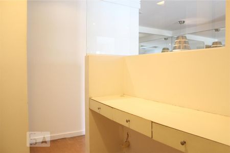 Apartamento para alugar com 95m², 2 quartos e 2 vagasEscritório