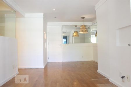 Sala de apartamento para alugar com 2 quartos, 95m² em Barra da Tijuca, Rio de Janeiro