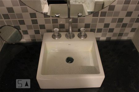 Apartamento para alugar com 95m², 2 quartos e 2 vagasBanheiro Social