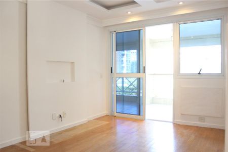 Sala de apartamento para alugar com 2 quartos, 95m² em Barra da Tijuca, Rio de Janeiro