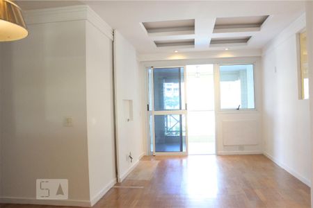 Sala de apartamento para alugar com 2 quartos, 95m² em Barra da Tijuca, Rio de Janeiro