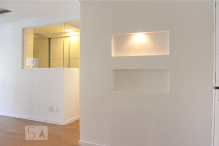 Sala de apartamento para alugar com 2 quartos, 95m² em Barra da Tijuca, Rio de Janeiro