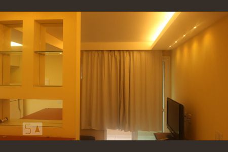 Sala de apartamento para alugar com 2 quartos, 56m² em Badu, Niterói