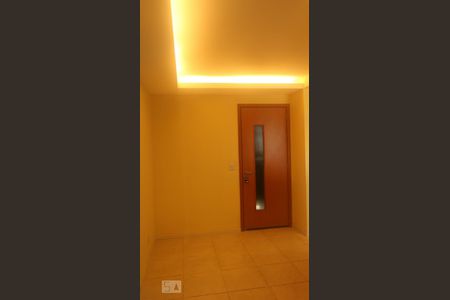 Detalhe Sala de apartamento para alugar com 2 quartos, 56m² em Badu, Niterói