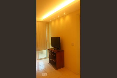 Detalhe Sala de apartamento para alugar com 2 quartos, 56m² em Badu, Niterói