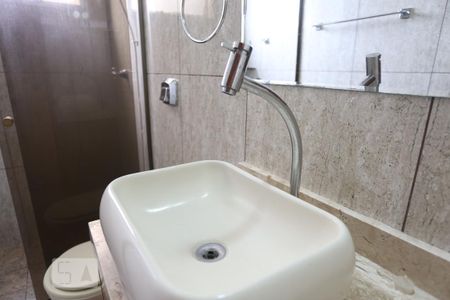 Apartamento para alugar com 55m², 2 quartos e 1 vagaBanheiro - Torneira