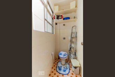 Apartamento à venda com 156m², 3 quartos e sem vagaBanheiro de Serviço