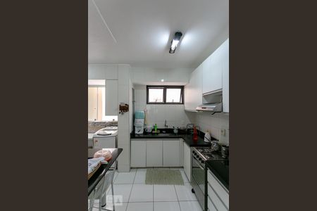 Apartamento para alugar com 77m², 2 quartos e 1 vagacozinha