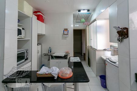 Apartamento para alugar com 77m², 2 quartos e 1 vagaCozinha e Área de Serviço