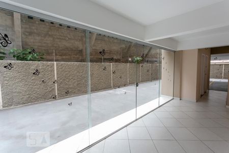Apartamento para alugar com 77m², 2 quartos e 1 vagaÁrea comum - Salão de festas