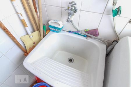 Apartamento à venda com 60m², 2 quartos e 2 vagasLavanderia