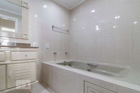 Apartamento para alugar com 157m², 4 quartos e 1 vaga Apartamento para alugar com 157m², 4 quartos e 1 vagaDetalhe do banheiro