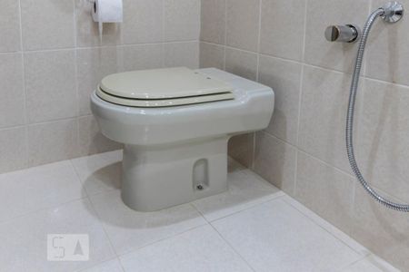 Apartamento para alugar com 157m², 4 quartos e 1 vaga Apartamento para alugar com 157m², 4 quartos e 1 vagaBanheiro Corredor