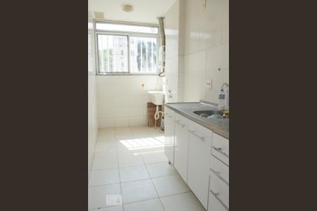Apartamento à venda com 44m², 2 quartos e 1 vagaCozinha e Área de Serviço