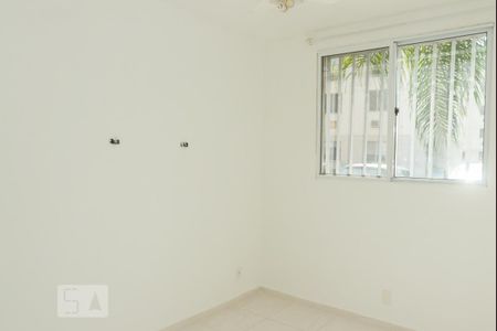 Quarto 1 de apartamento à venda com 2 quartos, 44m² em Vargem Pequena, Rio de Janeiro