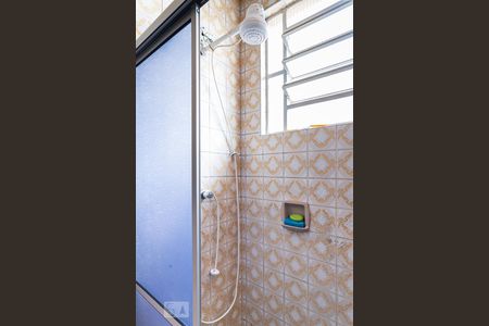 Apartamento à venda com 150m², 3 quartos e 2 vagasChuveiro