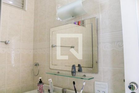 Casa de condomínio à venda com 163m², 3 quartos e 1 vaga Casa de condomínio à venda com 163m², 3 quartos e 1 vagaBanheiro