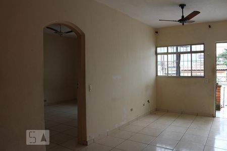 Casa à venda com 160m², 6 quartos e 2 vagasSala