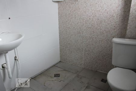 Casa à venda com 160m², 6 quartos e 2 vagasBanheiro 2